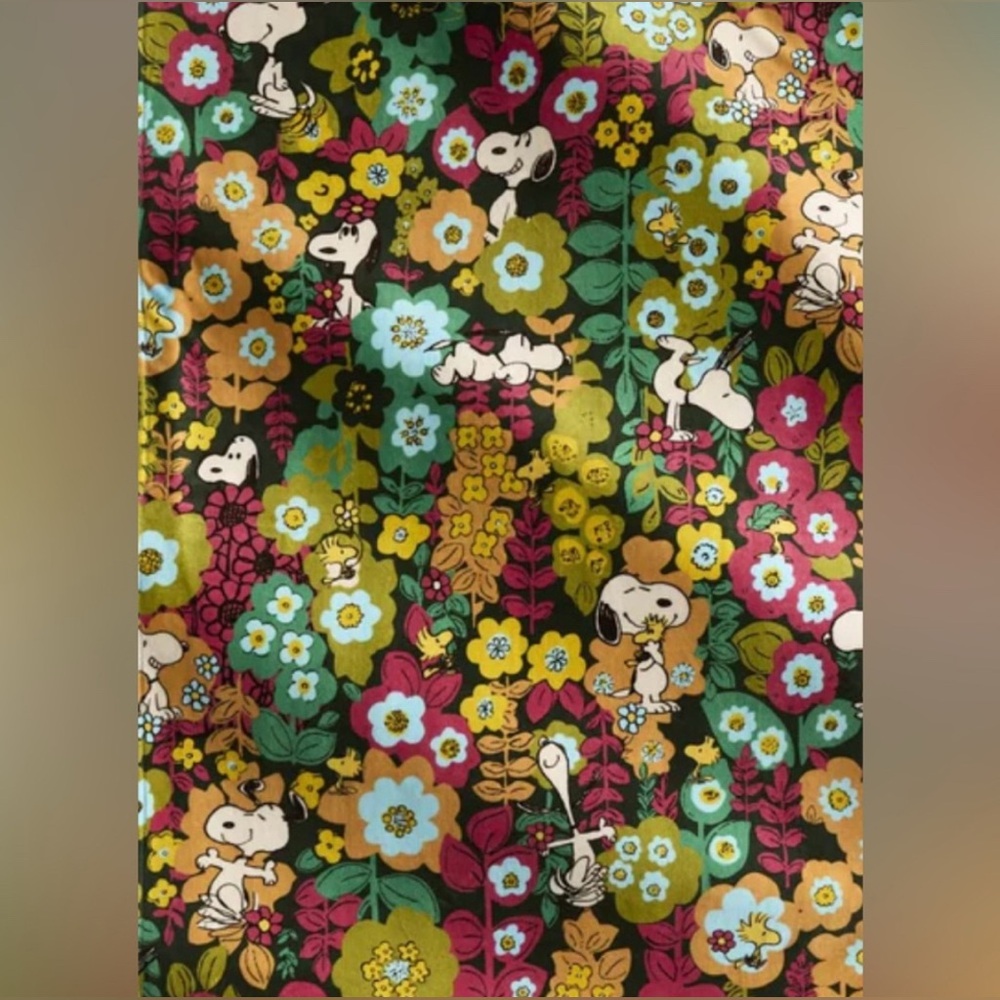 NWT Plush Vera Bradley Floral Peanuts (Snoopy) Throw Blanket